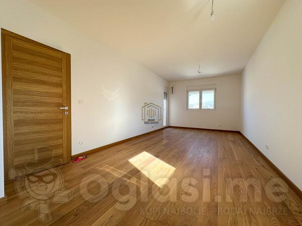 Dvosoban stan 71m2 - Podgorica - > Okolina grada