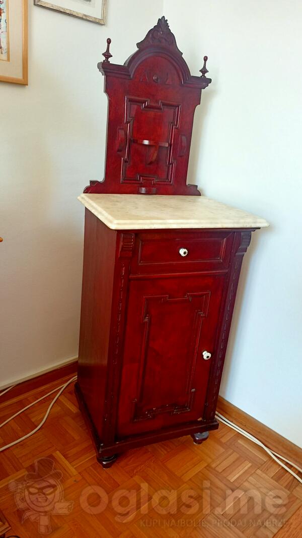 Antikvitet, Starinska komoda sa mermernom pločom noćni ormarić iz kasnog 19. vijeka