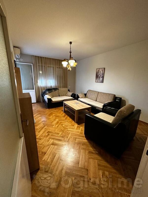 Jednosoban stan 50m2 - Bar - Centar grada