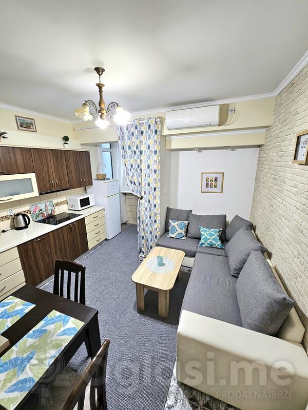 Jednosoban stan 38m2 - Bar - Centar grada