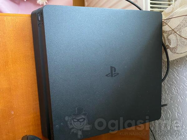 Sony - PlayStation 4