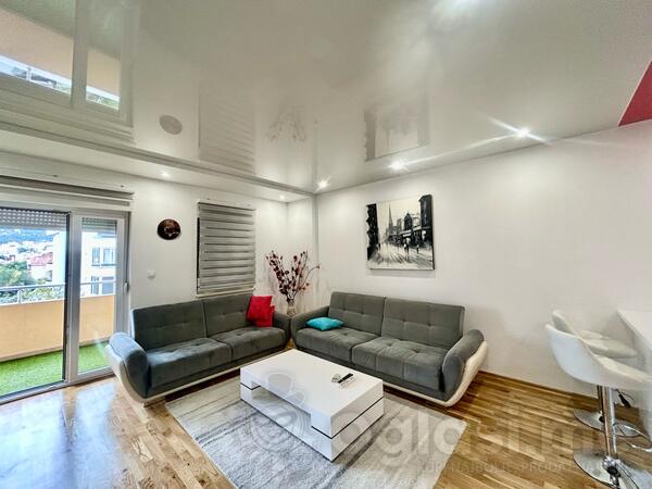 Jednosoban stan 60m2 - Bar - Šušanj