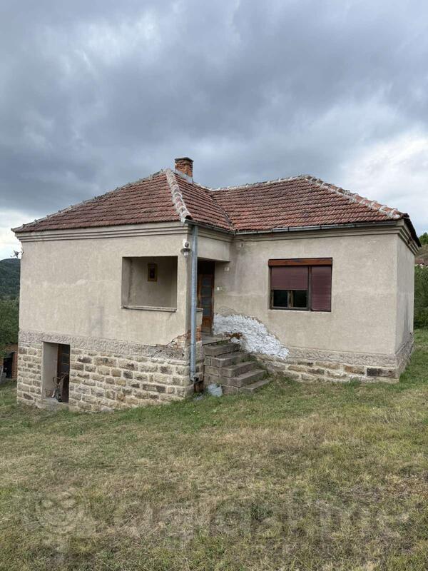 Porodična kuća 120m2 - Lučani - Viča