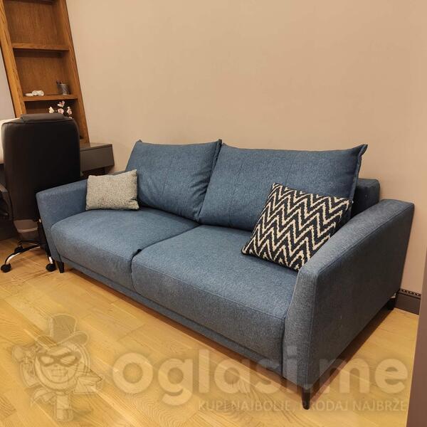 Trosed u izuzetno dobrom stanju