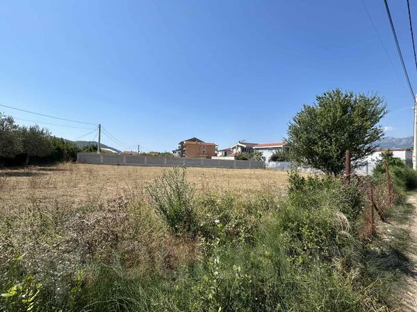 Građevinsko zemljište 1001m2 - Bar - Tomba