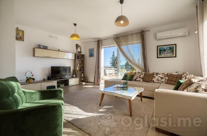Dvosoban stan 83m2 - Tivat - Gradiošnica