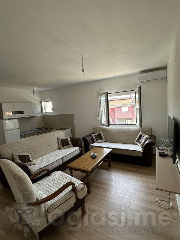 Dvosoban stan 70m2 - Bar - Polje