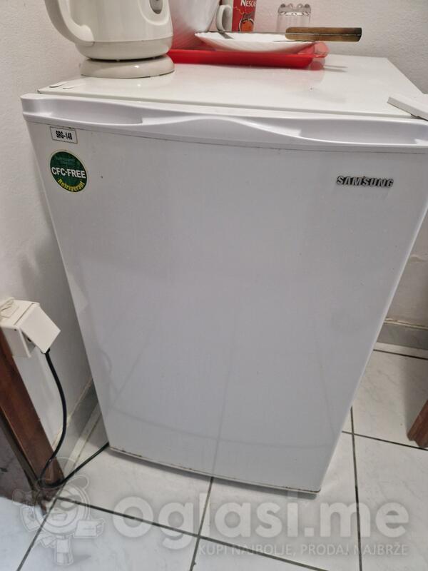 Prodajem 15 frizidera