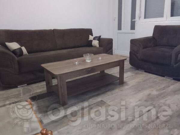 Kuća sa više stanova 45m2 - Nikšić - > Okolina grada