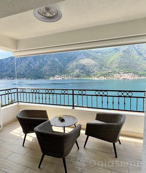 Dvosoban stan 85m2 - Kotor - Dobrota Kamp