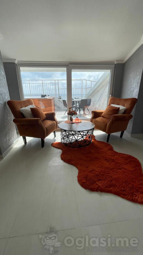 Dvosoban stan 144m2 - Bar - Šušanj