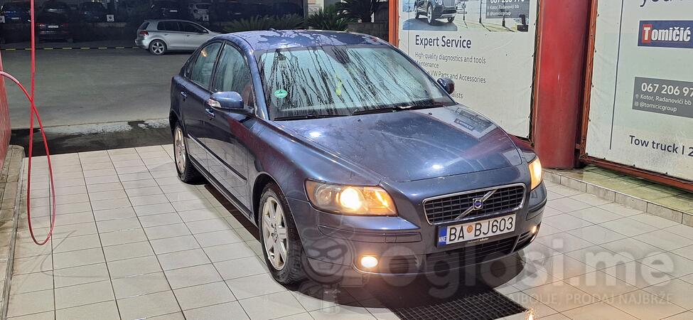 Volvo - S40 - 2.0 D