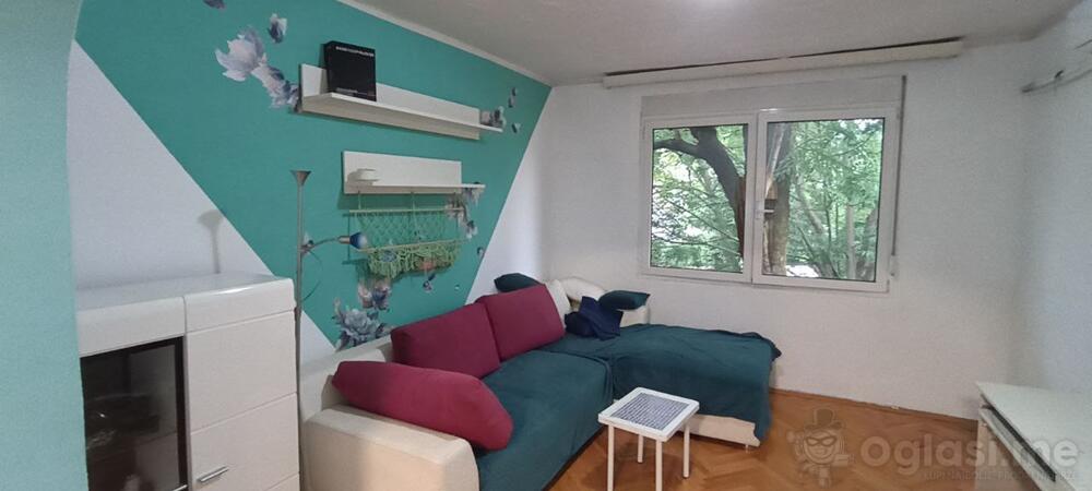 Jednosoban stan 50m2 - Cetinje - Centar grada