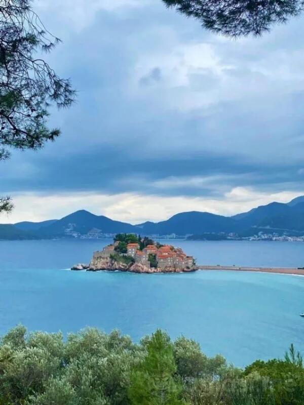 Građevinsko zemljište 627m2 - Budva - Sveti Stefan