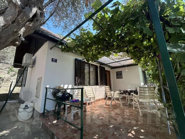 Porodična kuća 64m2 - Bar - Bar (uži dio)