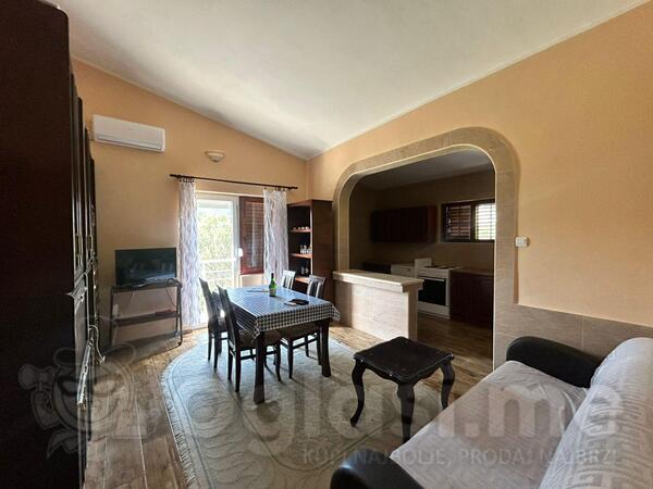 Dvosoban stan 90m2 - Bar - Bjeliši