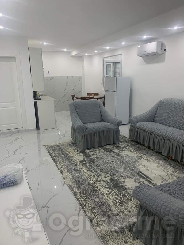 Jednosoban stan 55m2 - Bar - Tomba