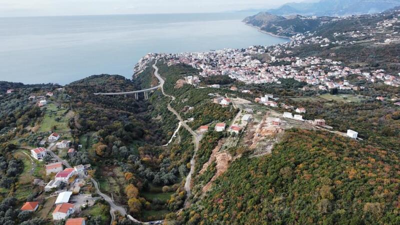 Građevinsko zemljište 1500m2 - Bar - Pečurice