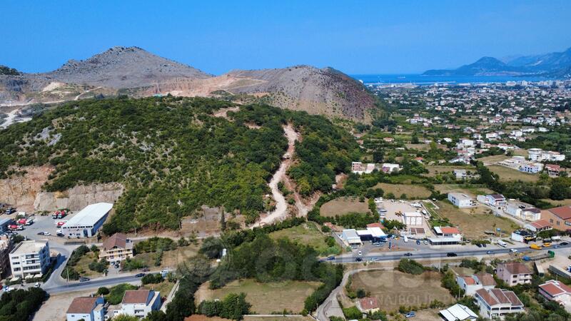 Građevinsko zemljište 30000m2 - Bar - Zaljevo