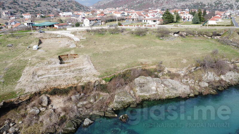 Poljoprivredno zemljište 2500m2 - Podgorica - Stari Aerodrom