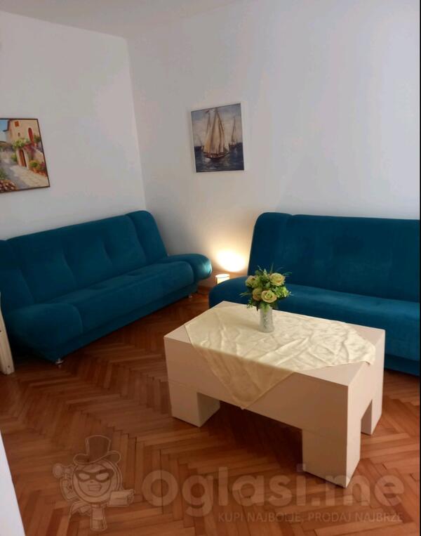 Garsonjera 31m2 - Bar - Centar grada