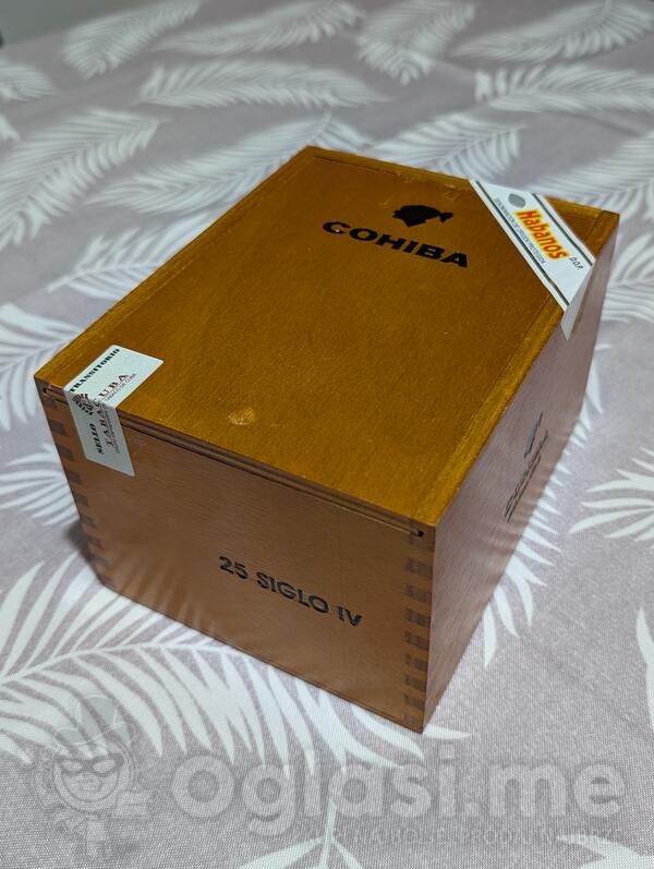 COHIBA SIGLO IV, kutija od 25 tompusa