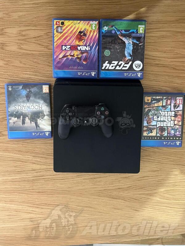 Sony - PlayStation 4