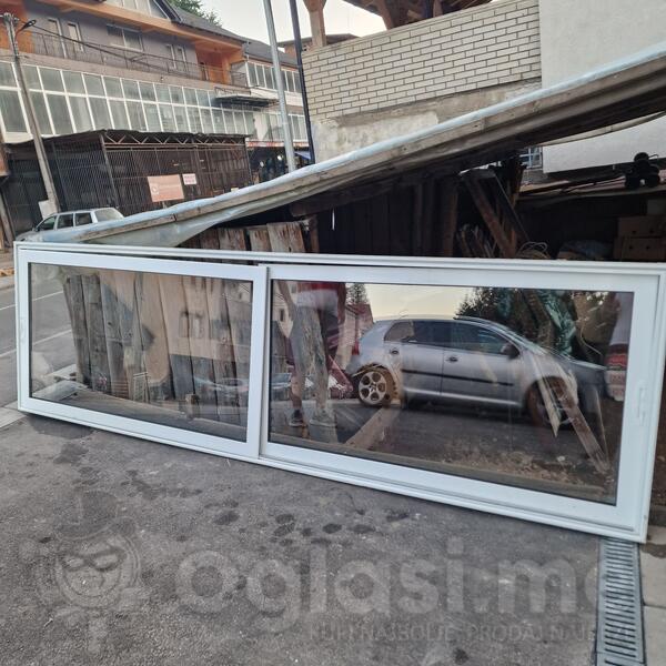 Na prodaju klizni prozor 