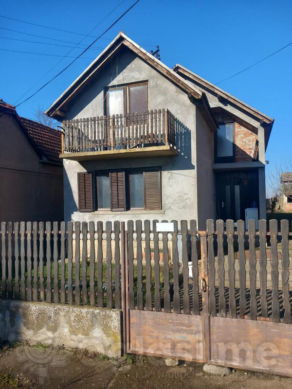 Porodična kuća 215m2 - Inđija - Ljukovo