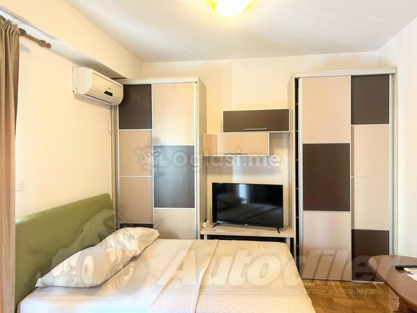 Garsonjera 29m2 - Podgorica - Blok 9