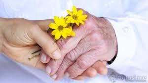 Potrebna zena za cuvanje pokretne, starije muske osobe