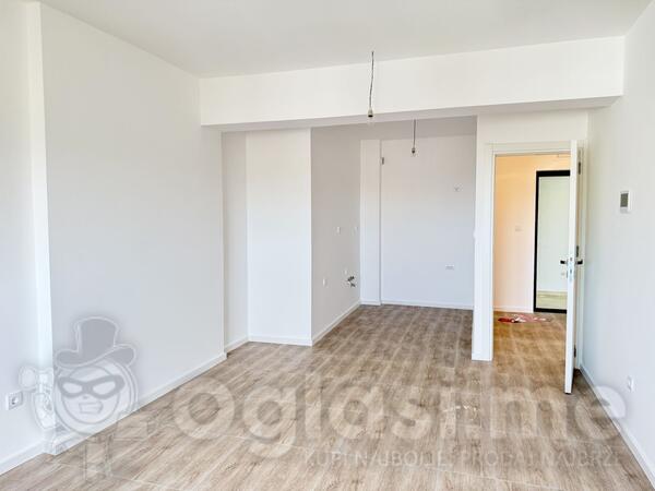 Garsonjera 30m2 - Bar - Šušanj