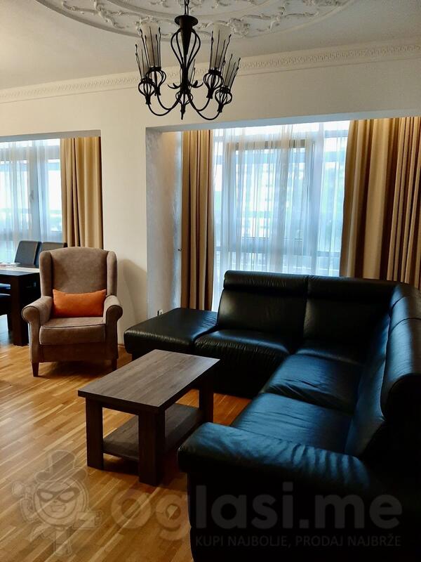 Dvosoban stan 75m2 - Bar - Centar grada