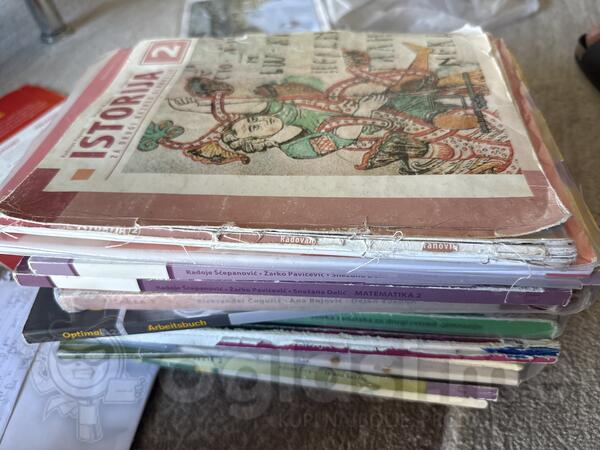 Prodajem knjige za 2 razred gimnazije