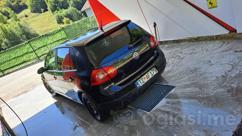 Volkswagen - Golf 5 - 2.0