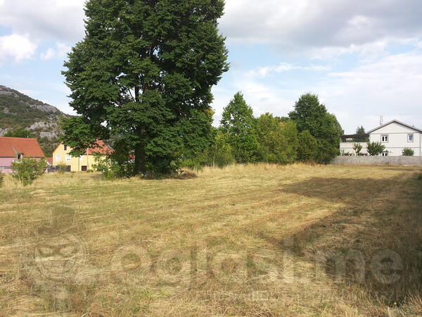 Građevinsko zemljište 665m2 - Cetinje - Bajice