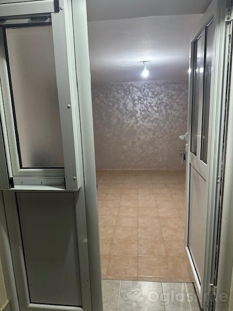 Jednoiposoban stan 57m2 - Podgorica - Zlatica