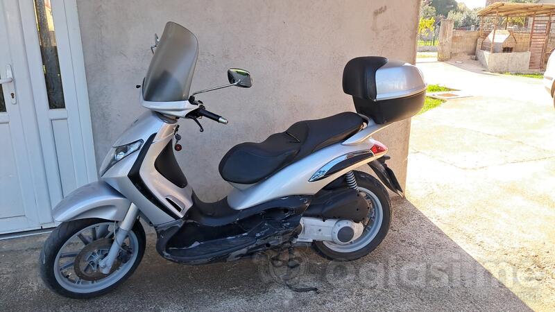 Piaggio - BEVERLY 250