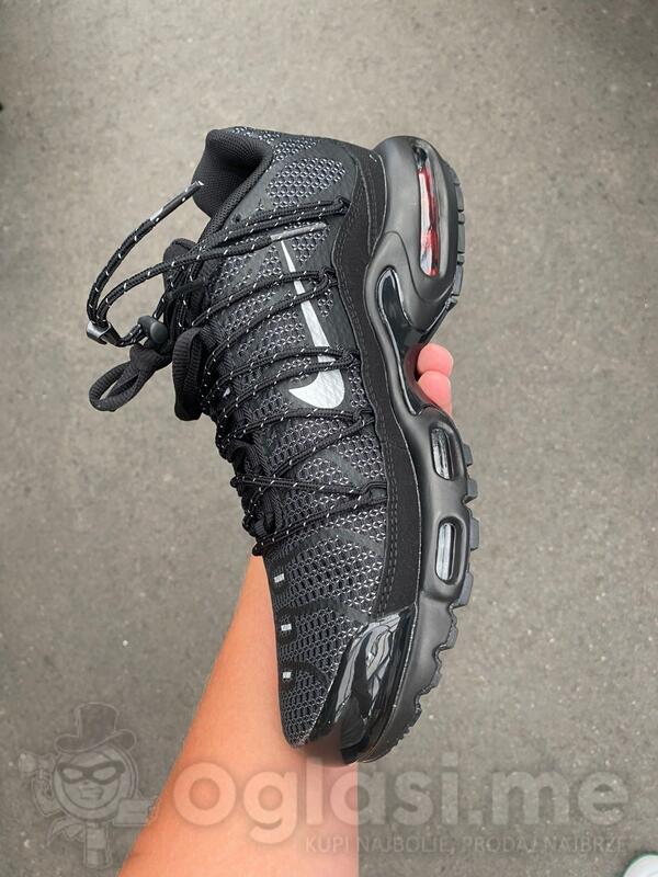 NIKE AIR MAX PLUS UNTILITY 