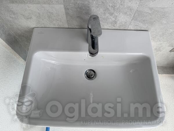 Prodajem lavabo sa česmom