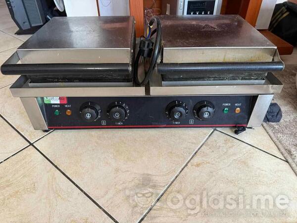 Prodajem Aparat Za Vafle