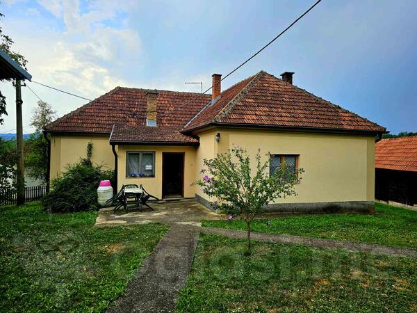 Porodična kuća 140m2 - Kosjerić - Kosjerić (selo)