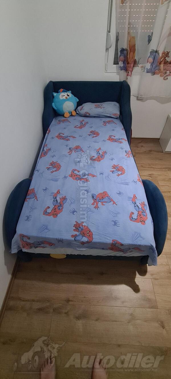 Djeci krevet (auto krevet)dobro ocuvan