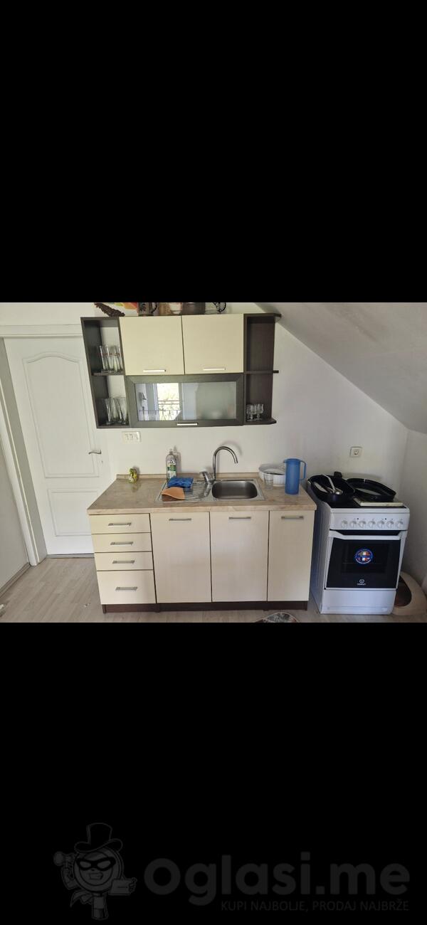 Dobro ocuvana kuhinja