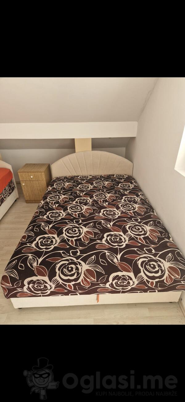 Skoro novi bracni kreveti, ocuvani.