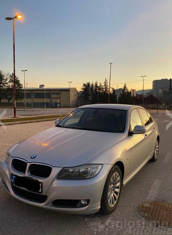 BMW - 318