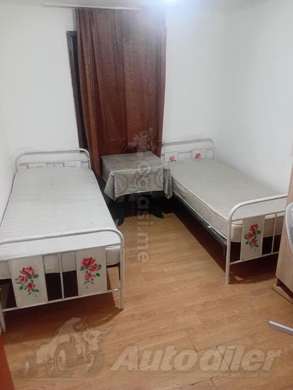 Porodična kuća 100m2 - Podgorica - Podgorica (uži dio)