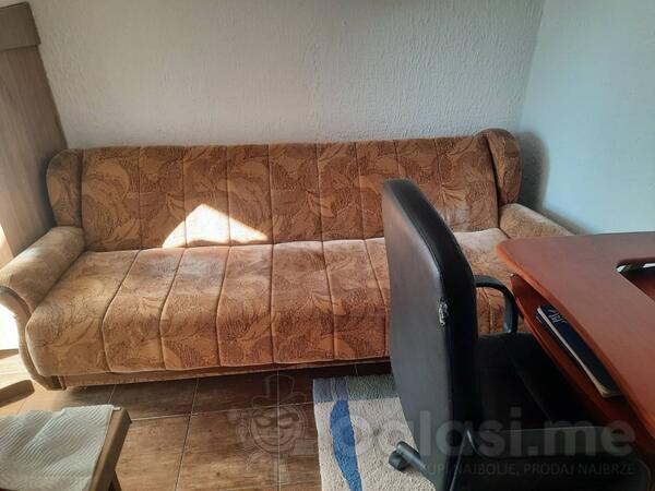 Garsonjera 18m2 - Podgorica - Tološi