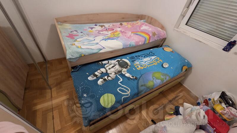 Krevet Jela Jagodina sa dušecima i dodatnom ladicom