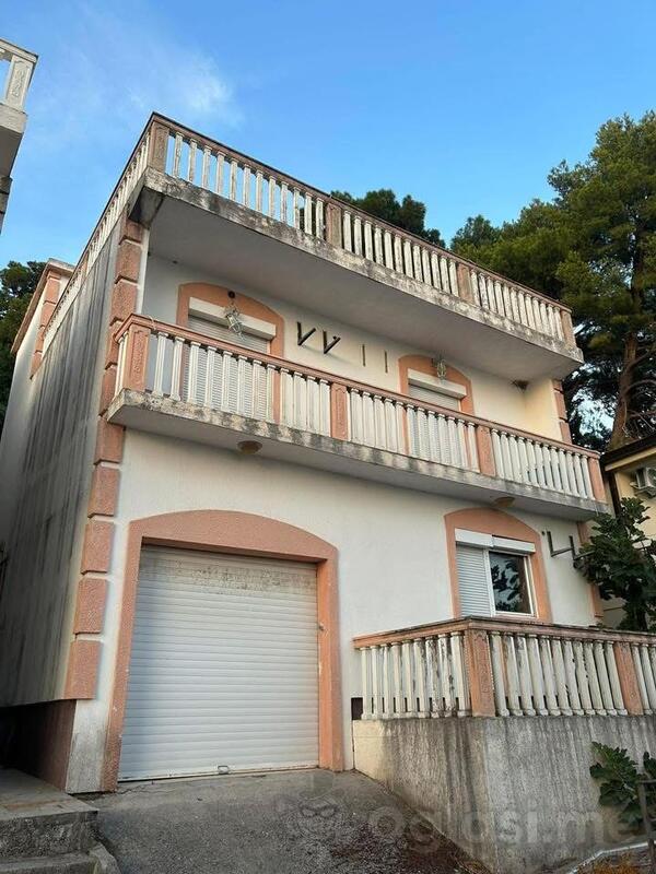 Porodična kuća 200m2 - Bar - Šušanj